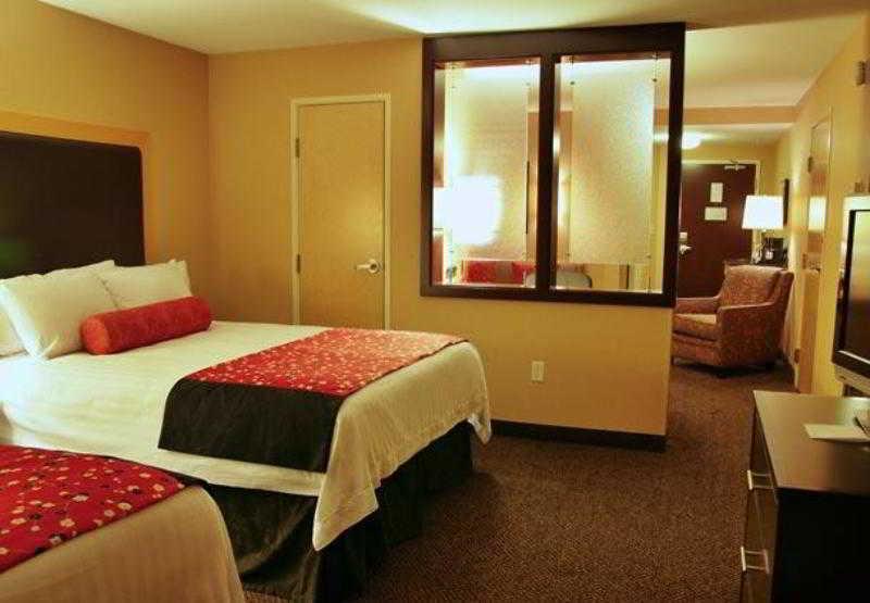 Springhill Suites By Marriott Pueblo Downtown Bagian luar foto