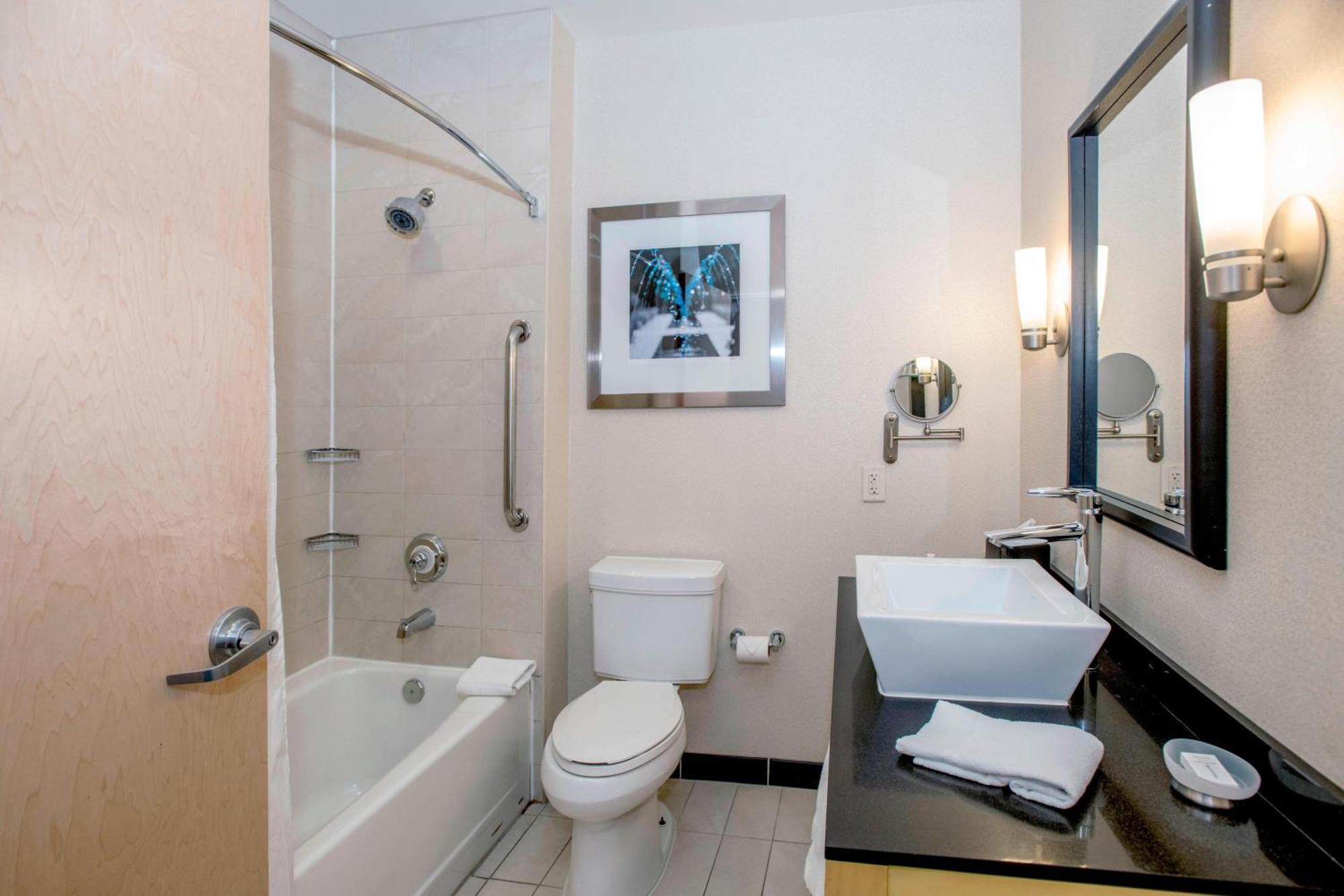 Springhill Suites By Marriott Pueblo Downtown Bagian luar foto