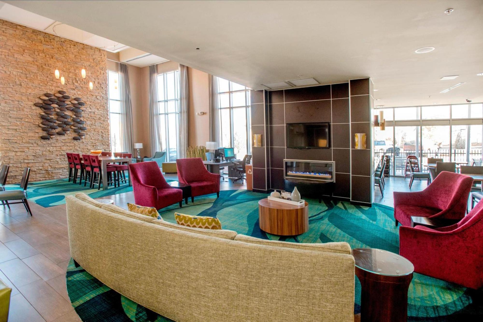 Springhill Suites By Marriott Pueblo Downtown Bagian luar foto